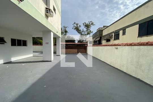 Área comum de apartamento à venda com 2 quartos, 57m² em Tanque, Rio de Janeiro