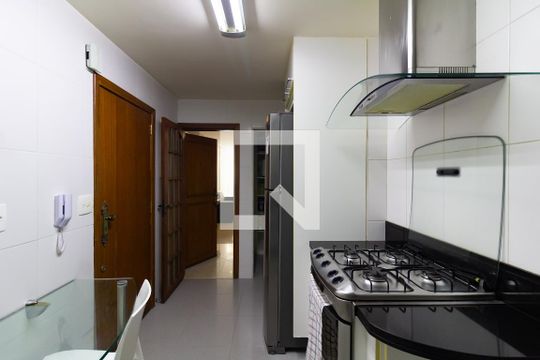 Cozinha de apartamento à venda com 3 quartos, 100m² em Leme, Rio de Janeiro
