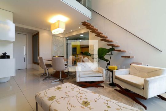 Sala de apartamento para alugar com 1 quarto, 105m² em Parque do Morumbi, São Paulo