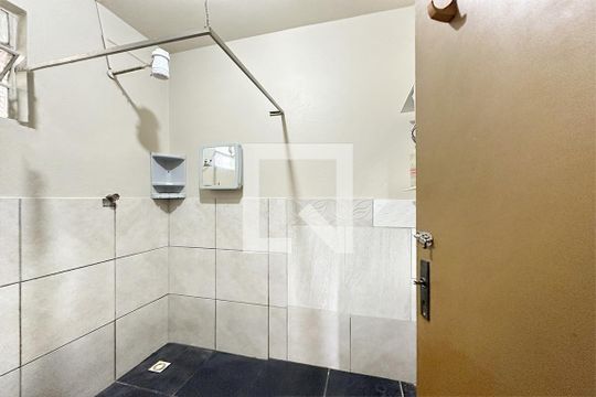Banheiro de casa para alugar com 2 quartos, 60m² em Scharlau, São Leopoldo