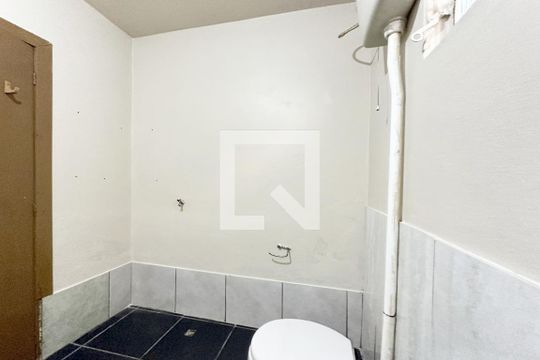 Banheiro de casa para alugar com 2 quartos, 60m² em Scharlau, São Leopoldo