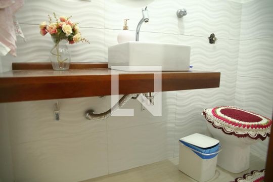 Lavabo da Sala de casa à venda com 3 quartos, 240m² em Vila Jordanopolis, São Bernardo do Campo