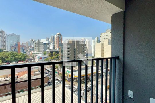 Varanda de kitnet/studio para alugar com 1 quarto, 26m² em Pinheiros, São Paulo