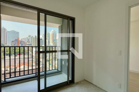 Sala de kitnet/studio para alugar com 1 quarto, 26m² em Pinheiros, São Paulo