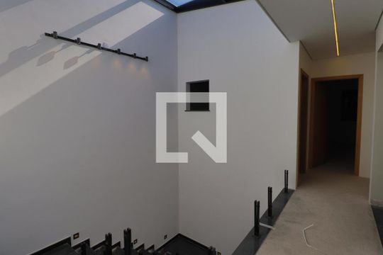 Corredor de casa à venda com 3 quartos, 205m² em Chácara Santo Antônio (Zona Leste), São Paulo