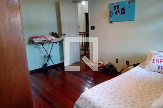Casa à venda com 5 quartos, 380m² em Jacaré, Rio de Janeiro