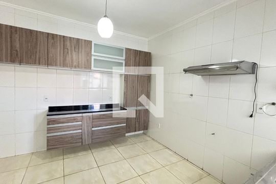 Cozinha de casa para alugar com 2 quartos, 116m² em Vila Curuçá, Santo André