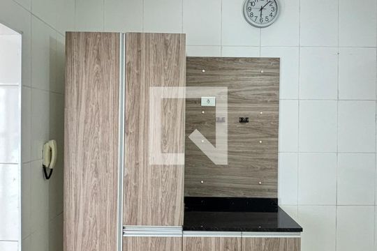 Cozinha de casa para alugar com 2 quartos, 116m² em Vila Curuçá, Santo André