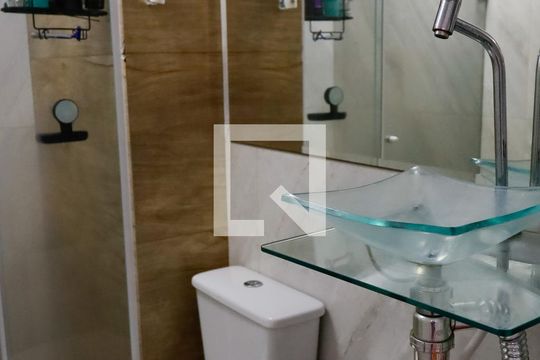 Banheiro de apartamento à venda com 1 quarto, 36m² em Presidente Altino, Osasco