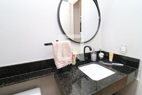Lavabo da Sala de casa de condomínio à venda com 4 quartos, 186m² em Jardim Guanabara, Rio de Janeiro
