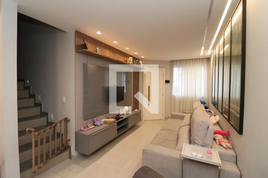 Sala de casa de condomínio à venda com 4 quartos, 186m² em Jardim Guanabara, Rio de Janeiro