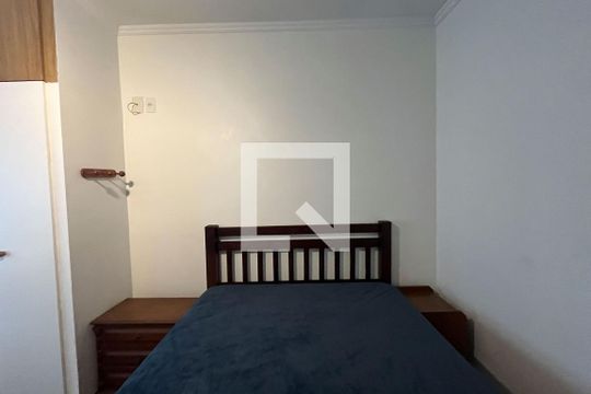 Suíte de apartamento para alugar com 1 quarto, 63m² em Gonzaga, Santos