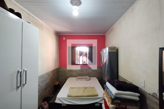 Quarto 1 de casa para alugar com 2 quartos, 58m² em Scharlau, São Leopoldo