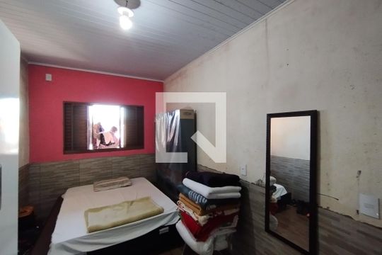 Quarto 1 de casa para alugar com 2 quartos, 58m² em Scharlau, São Leopoldo