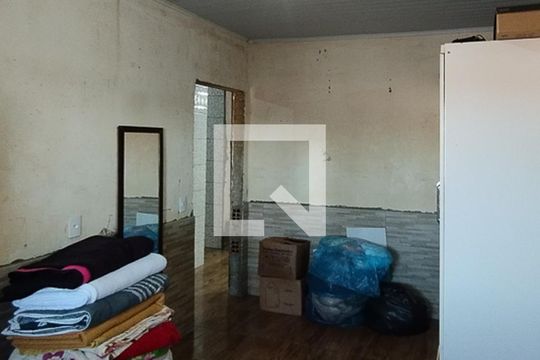 Quarto 1 de casa para alugar com 2 quartos, 58m² em Scharlau, São Leopoldo