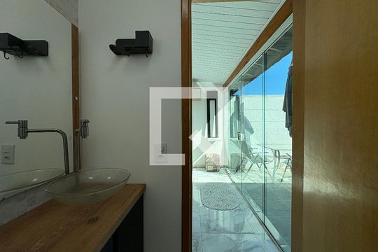 Lavabo de apartamento à venda com 2 quartos, 100m² em Parque Erasmo Assunção, Santo André