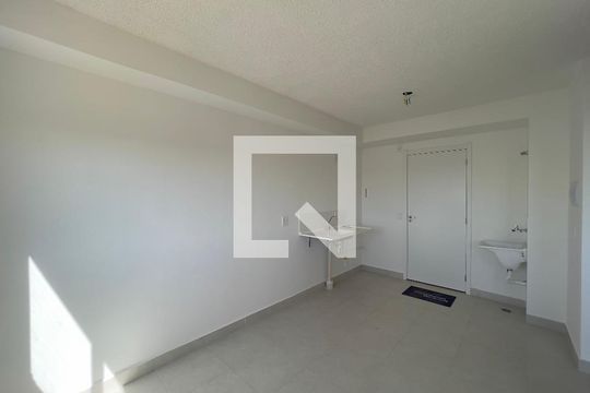 Cozinha e Área de Serviço de apartamento para alugar com 2 quartos, 32m² em Engenheiro Goulart, São Paulo