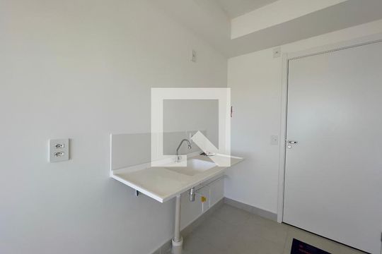 Cozinha e Área de Serviço de apartamento para alugar com 2 quartos, 32m² em Engenheiro Goulart, São Paulo