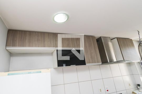 Cozinha de apartamento para alugar com 2 quartos, 43m² em Parada de Lucas, Rio de Janeiro