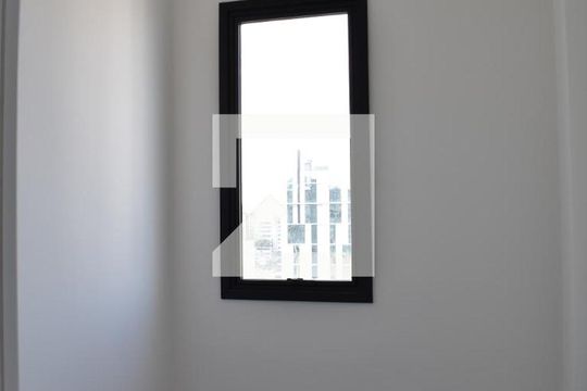 Escritório de kitnet/studio à venda com 2 quartos, 34m² em Centro, Curitiba