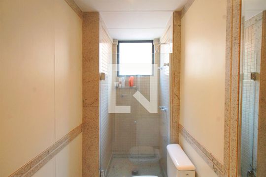 Banheiro Social de apartamento à venda com 4 quartos, 140m² em Carmo, Belo Horizonte