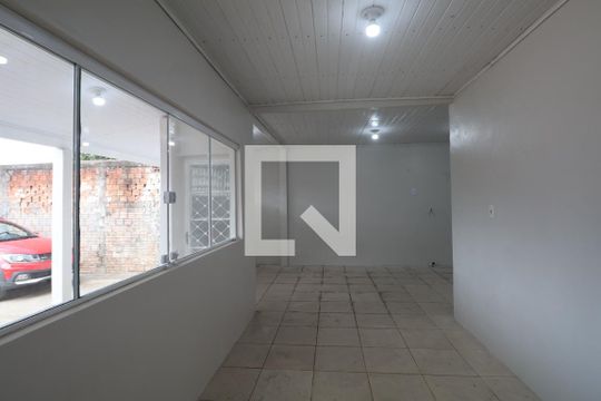 Sala de casa à venda com 2 quartos, 80m² em Harmonia, Canoas