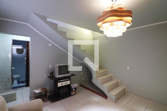 Edícula - Sala de casa à venda com 3 quartos, 145m² em Dos Casa, São Bernardo do Campo