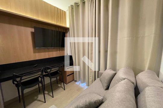 Sala de casa de condomínio para alugar com 1 quarto, 25m² em Vila Butantã, São Paulo