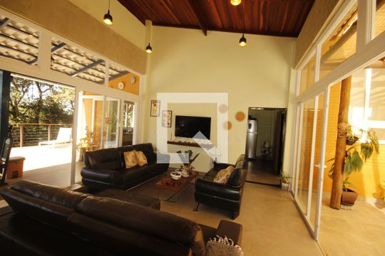 Sala de casa de condomínio à venda com 4 quartos, 961m² em Jardim Petropolis, Nova Lima
