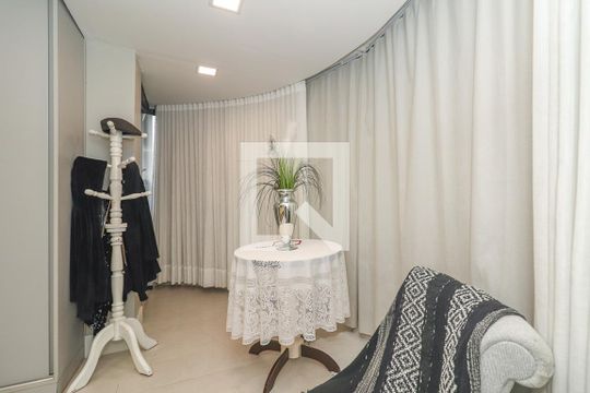 Suíte de apartamento à venda com 4 quartos, 228m² em Jardim Itu, Porto Alegre