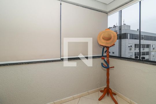 Varanda Quarto 2 de apartamento à venda com 4 quartos, 228m² em Jardim Itu, Porto Alegre