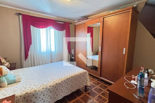 Quarto 1 de casa para alugar com 4 quartos, 209m² em Parque Erasmo Assunção, Santo André