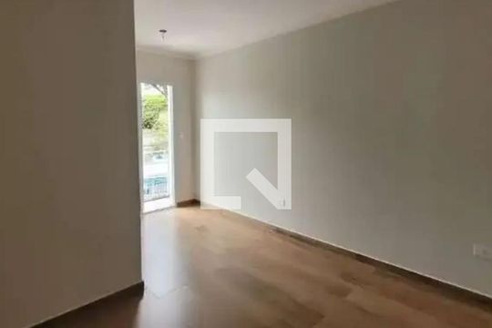 Quarto de casa à venda com 2 quartos, 220m² em Vila Nivi, São Paulo
