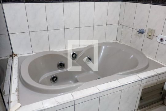 Banheiro da Suíte 2 de casa à venda com 4 quartos, 151m² em São Pedro, Osasco