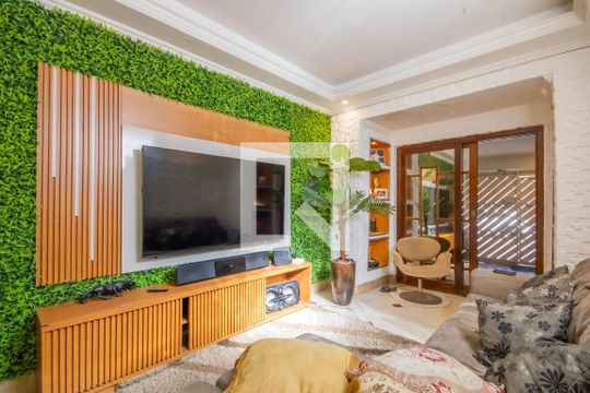 Sala de casa à venda com 4 quartos, 500m² em Piratininga, Osasco