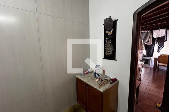 Dispensa de casa para alugar com 6 quartos, 500m² em Gopouva, Guarulhos