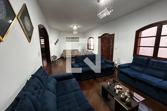 Sala de casa para alugar com 6 quartos, 500m² em Gopouva, Guarulhos
