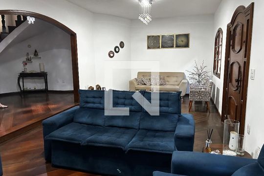 Sala de casa para alugar com 6 quartos, 500m² em Gopouva, Guarulhos