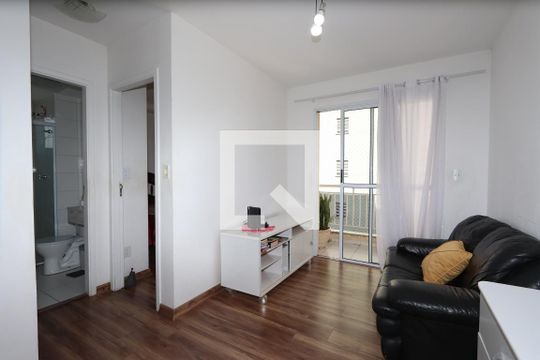 Sala de apartamento para alugar com 2 quartos, 50m² em Vila Antonieta, São Paulo