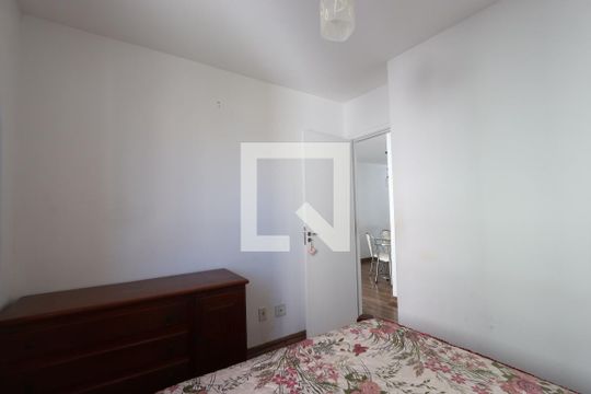 Quarto 1 de apartamento para alugar com 2 quartos, 50m² em Vila Antonieta, São Paulo