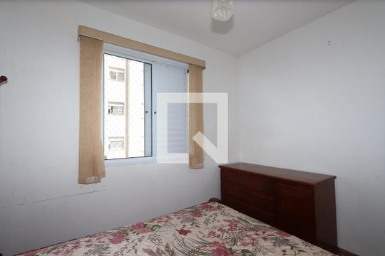 Quarto 1 de apartamento para alugar com 2 quartos, 50m² em Vila Antonieta, São Paulo