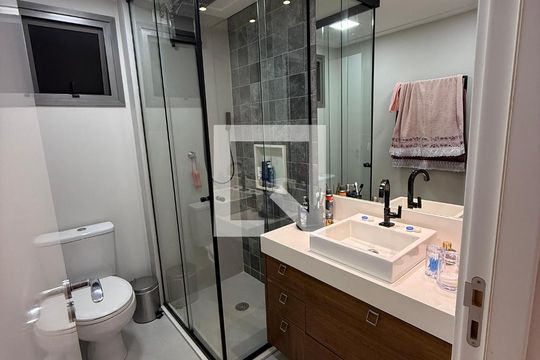 Banheiro 1 de apartamento para alugar com 2 quartos, 110m² em Cambuí, Campinas