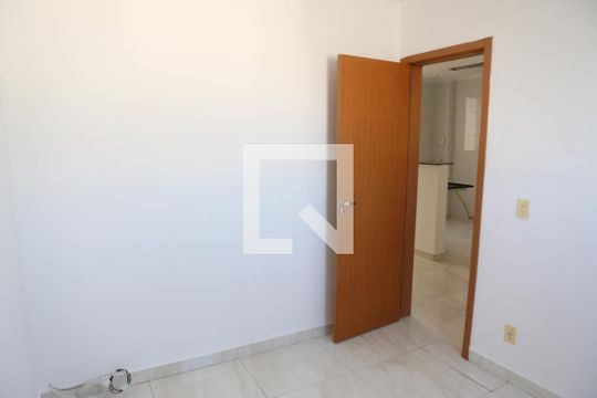 Quarto 2 de apartamento para alugar com 2 quartos, 46m² em Califórnia, Contagem