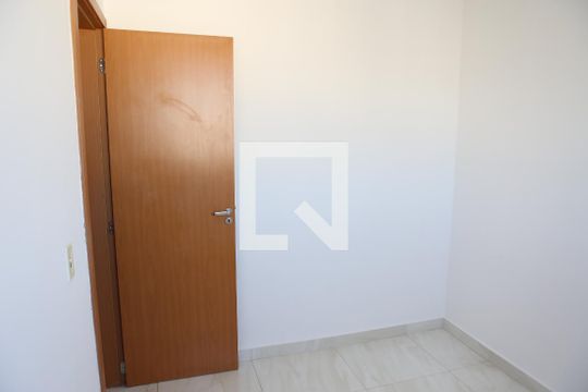Quarto 1 de apartamento para alugar com 2 quartos, 46m² em Califórnia, Contagem