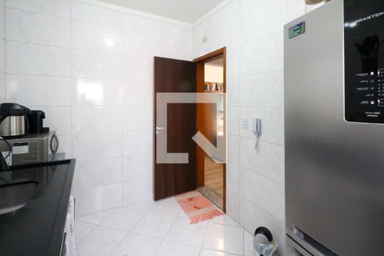 Cozinha de apartamento para alugar com 2 quartos, 70m² em Nova Gerti, São Caetano do Sul