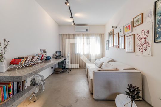 Sala de apartamento para alugar com 1 quarto, 70m² em Pinheiros, São Paulo