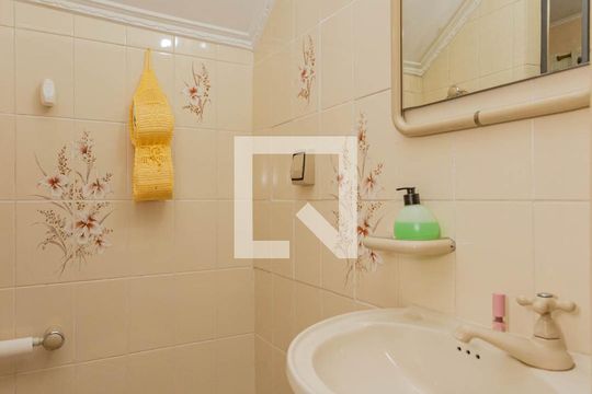 Lavabo de casa à venda com 2 quartos, 117m² em Vila Gumercindo, São Paulo