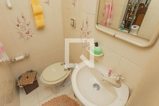 Lavabo de casa à venda com 2 quartos, 117m² em Vila Gumercindo, São Paulo