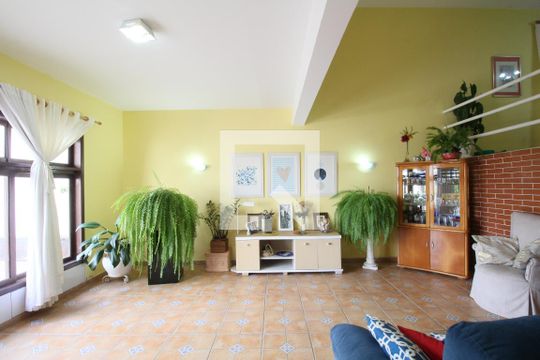 Sala de casa à venda com 6 quartos, 270m² em Vila Andrade, São Paulo