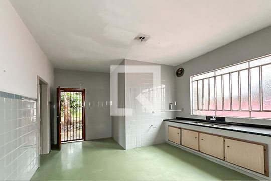 Cozinha de casa para alugar com 2 quartos, 74m² em Centro, São Leopoldo